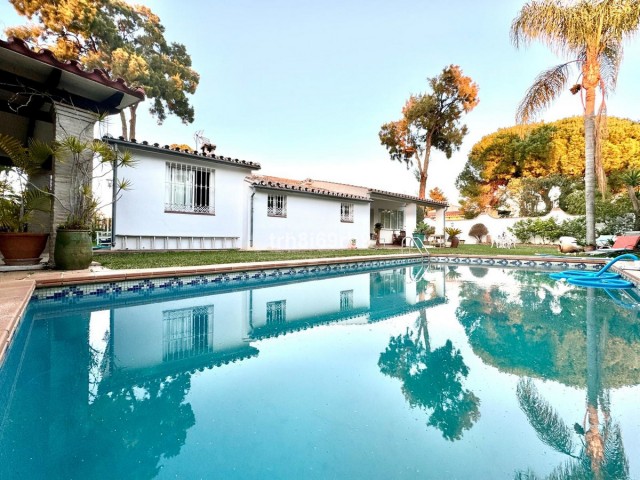 Villa, Atalaya, R4660954