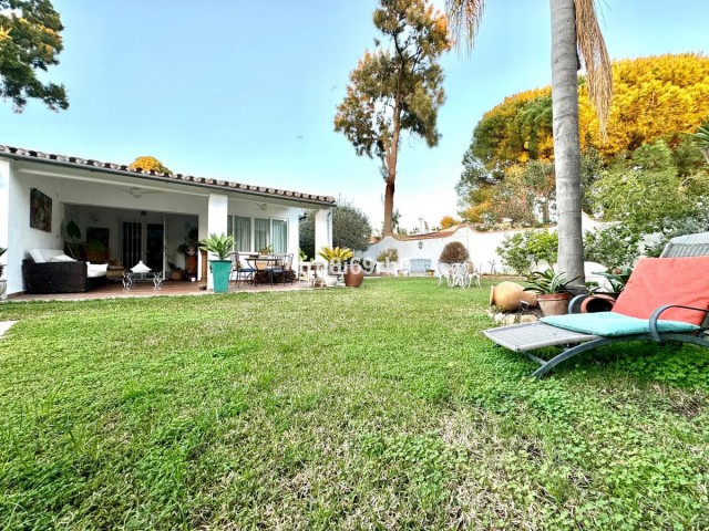 4 Soveroms Villa i Atalaya