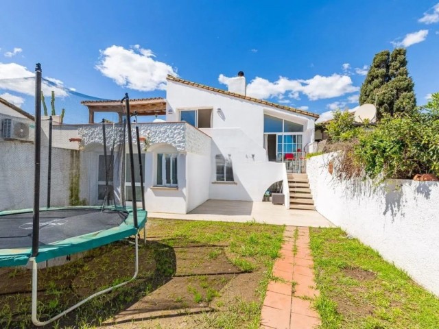 3 Bedrooms Townhouse in Estepona