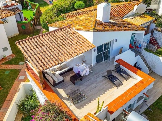 3 Bedrooms Townhouse in Estepona