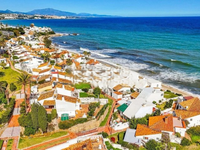 3 Bedrooms Townhouse in Estepona