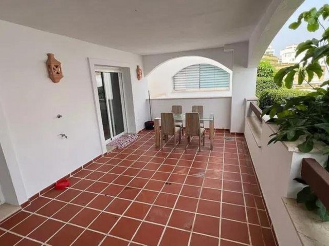 2 Bedrooms Apartment in Nueva Andalucía