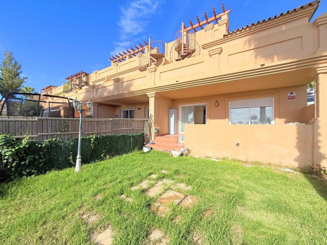 3 Bedrooms Townhouse in Estepona