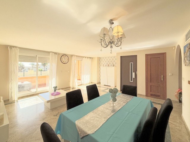 3 Bedrooms Townhouse in Estepona