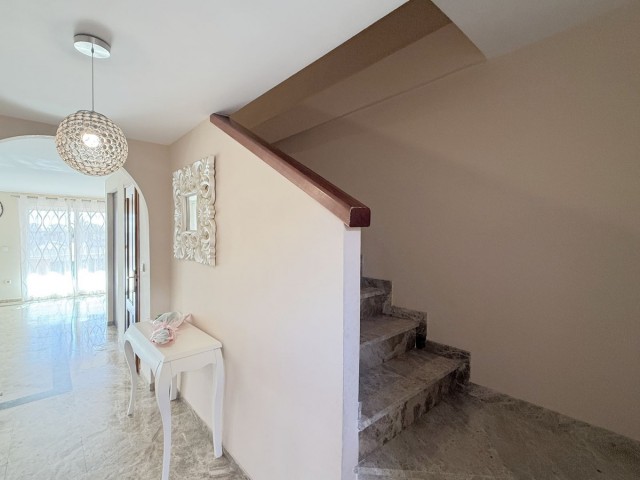 3 Bedrooms Townhouse in Estepona