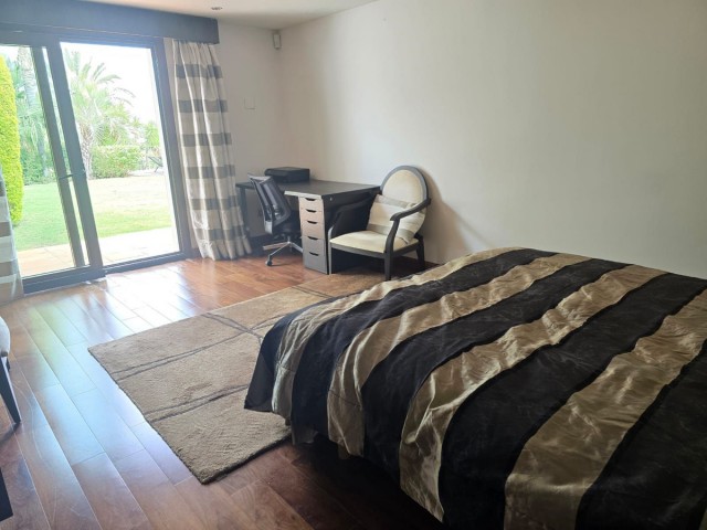 6 Bedrooms Villa in Marbella