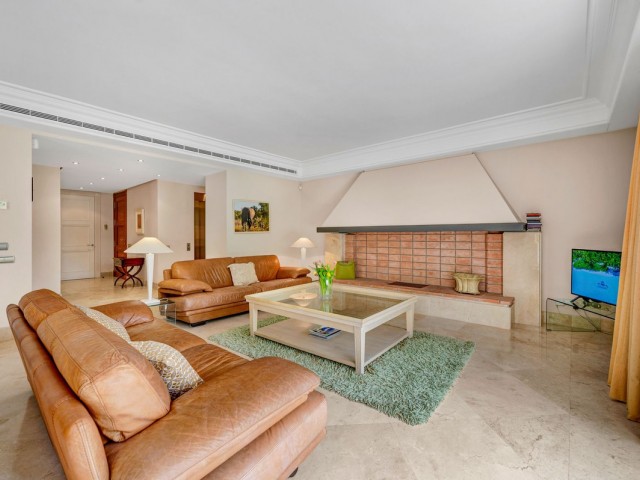 3 Bedrooms Apartment in Los Monteros