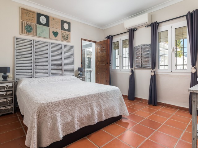 4 Bedrooms Villa in Benahavís