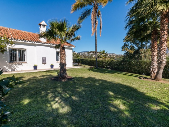 4 Bedrooms Villa in Benahavís
