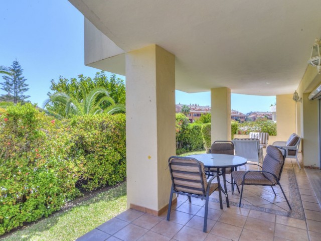 Appartement avec 3 Chambres  à Bahía de Marbella