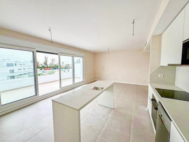 Apartment, Bel Air, R5225515