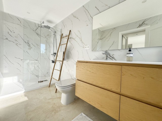 Kattohuoneisto Nueva Andalucía