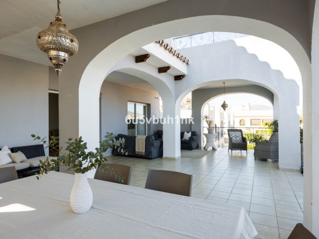6 Schlafzimmer Reihenhaus in Mijas