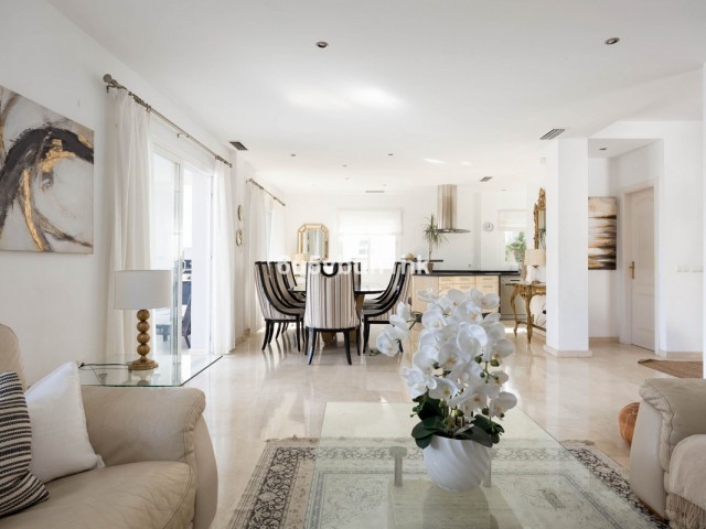 6 Schlafzimmer Reihenhaus in Mijas