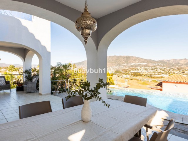 6 Bedrooms Townhouse in Mijas