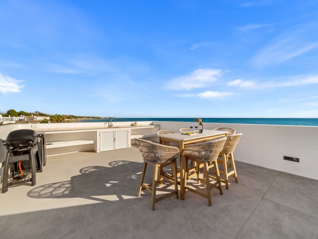 5 Bedrooms Villa in New Golden Mile