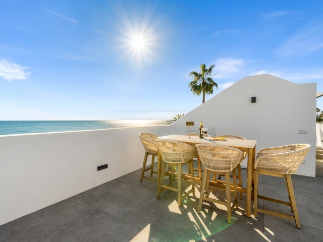 5 Bedrooms Villa in New Golden Mile