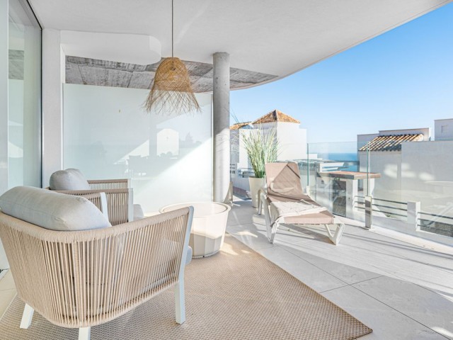 Apartamento con 2 Dormitorios  en Benalmadena