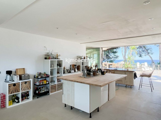 7 Bedrooms Villa in Torremolinos