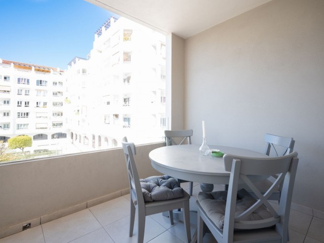 3 Bedrooms Apartment in Nueva Andalucía
