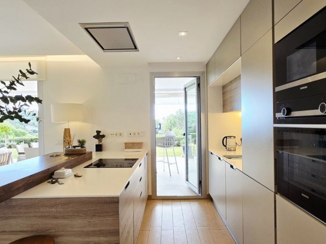 3 Bedrooms Apartment in Benahavís