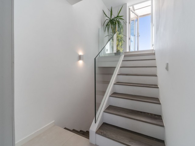 4 Bedrooms Townhouse in Nueva Andalucía