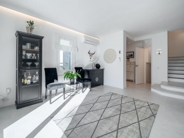 4 Bedrooms Townhouse in Nueva Andalucía