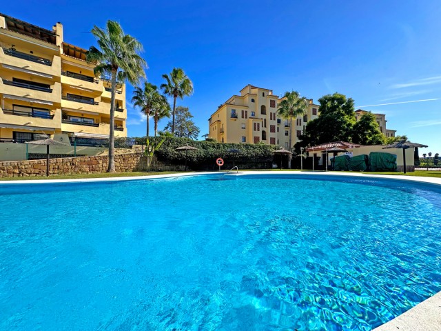 2 Bedrooms Apartment in Estepona