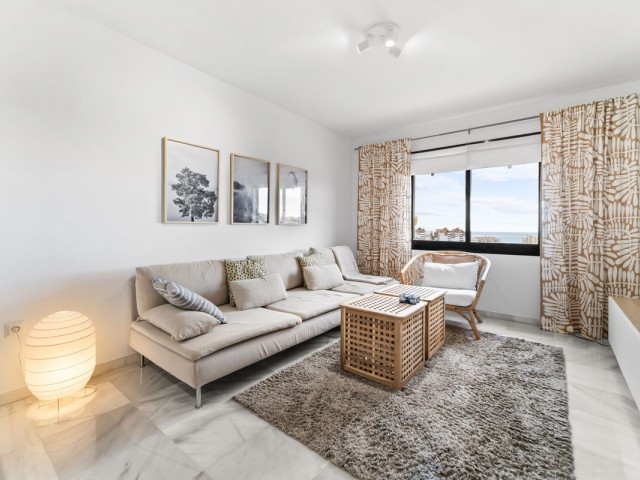 Apartamento con 2 Dormitorios  en Benalmadena