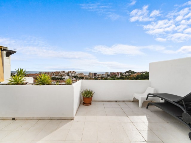 Apartamento con 2 Dormitorios  en Benalmadena