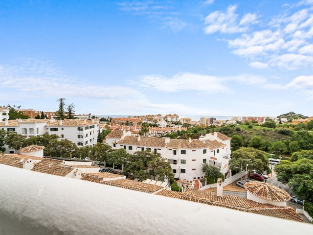 Apartamento con 2 Dormitorios  en Benalmadena