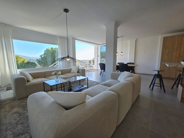 3 Bedrooms Apartment in Nueva Andalucía