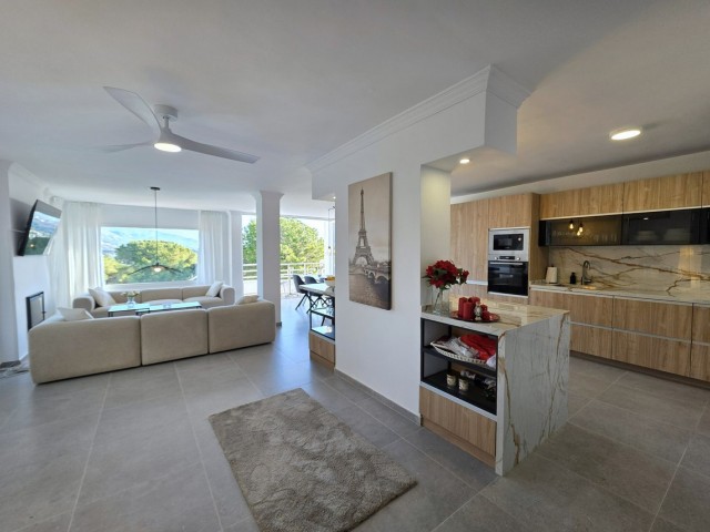 3 Bedrooms Apartment in Nueva Andalucía