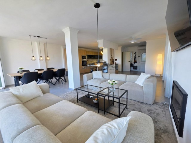 3 Bedrooms Apartment in Nueva Andalucía