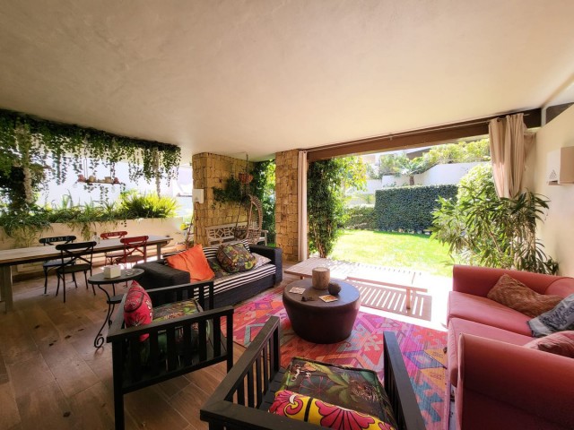 Apartment, Rio Real, R5245546