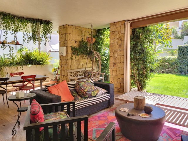 Apartment, Rio Real, R5245546