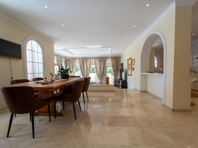 Villa, Mijas Costa, R5247973