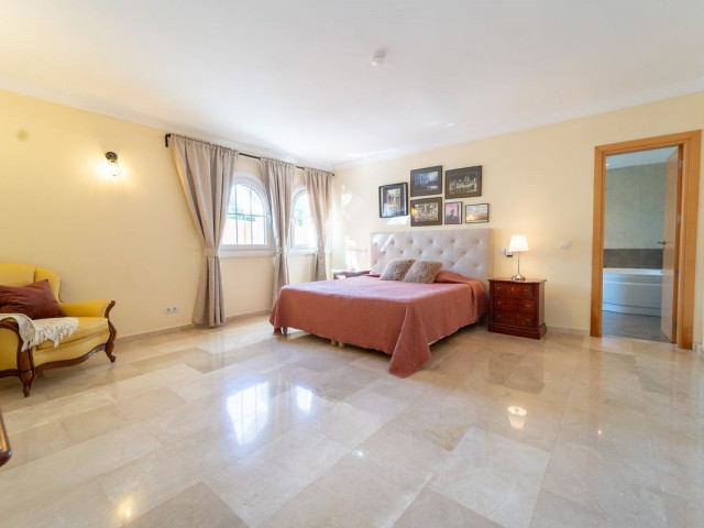 Villa, Mijas Costa, R5247973