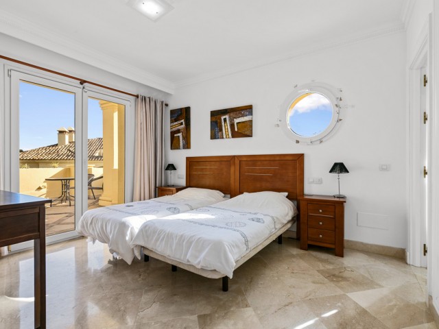 Penthouse in Casares Playa