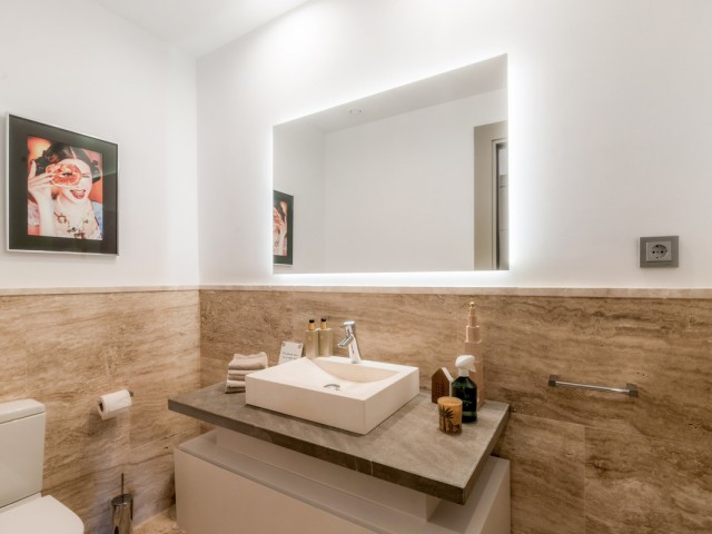 5 Bedrooms Villa in Benahavís