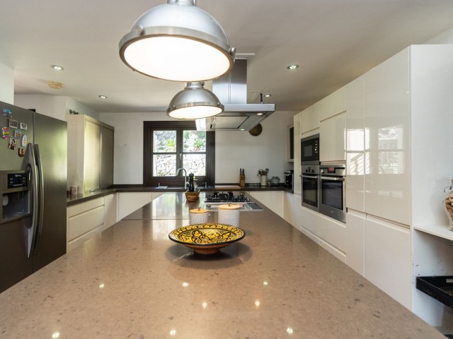 4 Bedrooms Townhouse in Benahavís