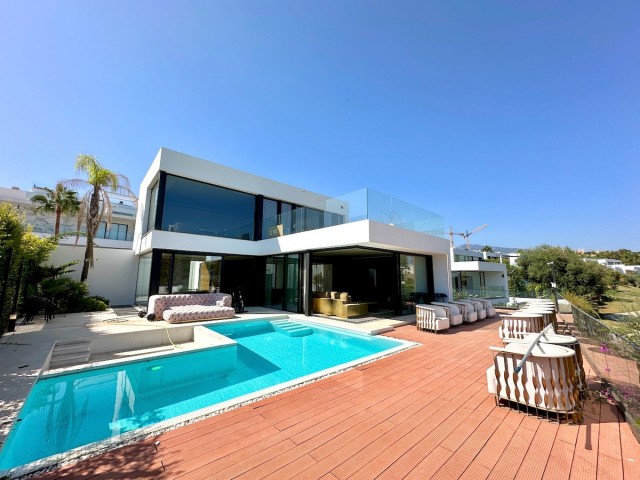 Villa, Estepona