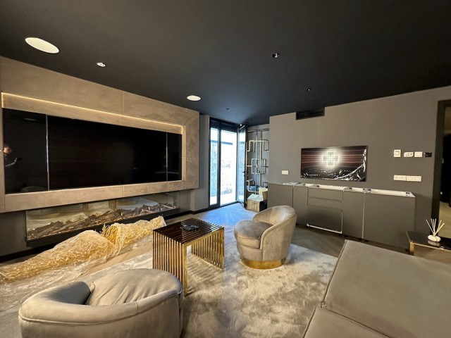 4 Bedrooms Villa in Estepona