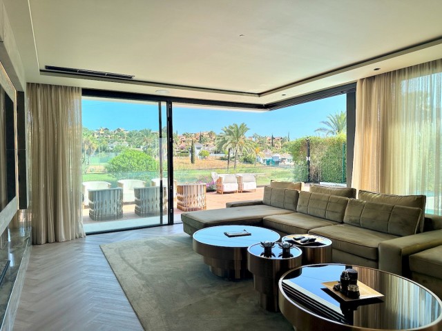 4 Bedrooms Villa in Estepona