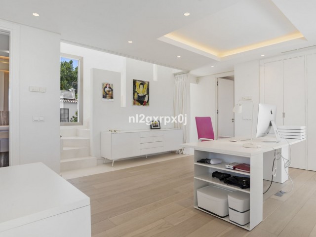 3 Bedrooms Villa in Marbella