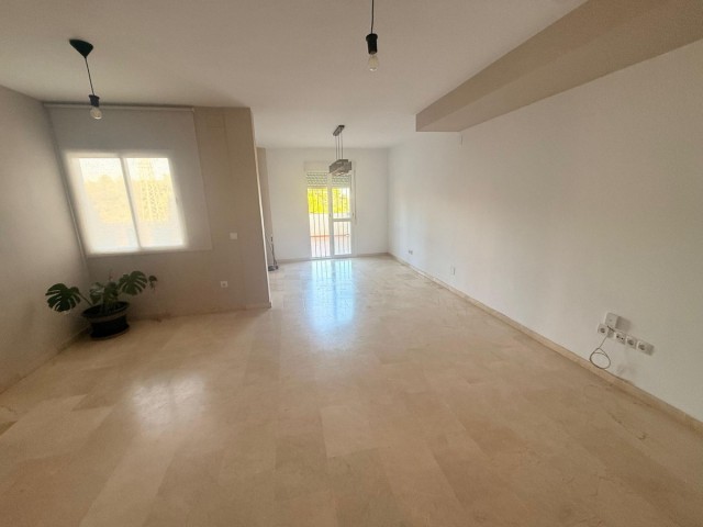 Villa con 3 Dormitorios  en Benalmadena