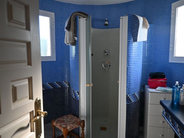 4 Bedrooms Villa in Mijas