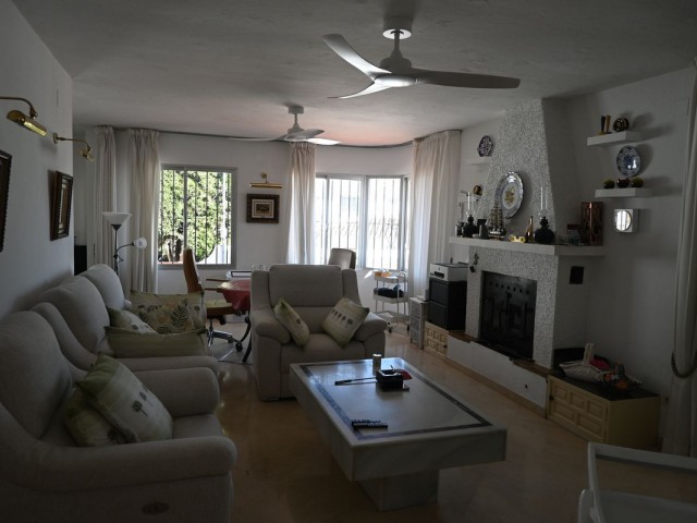 4 Bedrooms Villa in Mijas