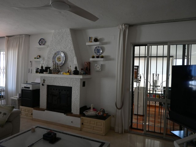 4 Bedrooms Villa in Mijas