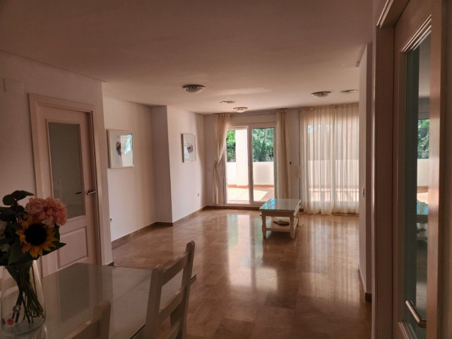 Apartamento con 2 Dormitorios  en Benalmadena